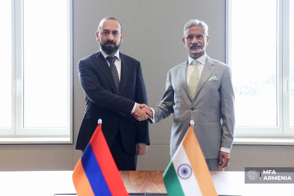 Հայաստանի և Հնդկաստանի ԱԳ նախարարները քննարկել են տարածաշրջանային անվտանգության հարցեր