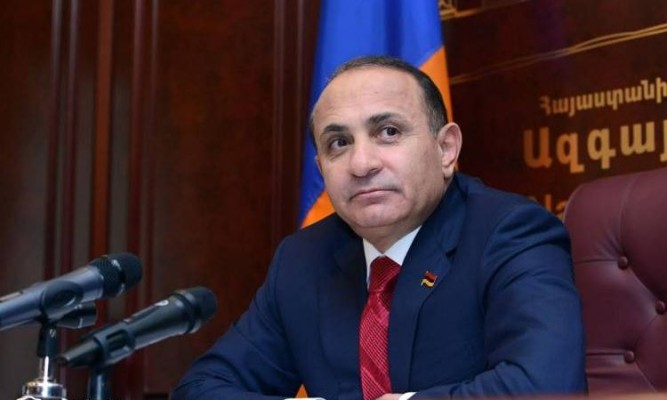 Հովիկ Աբրահամյանը կմասնակցի՞ թոռան հարսանիքին. Հրապարակ