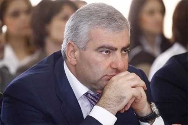 Սամվել Կարապետյանին ոստիկանություն տանելուց հետո տեղափոխել են նախաքննական մարմին