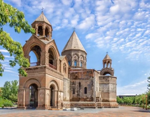 Եկեղեցուն բարոյական դասեր տալու փոխարեն կառավարությունը պետք է իր ուժերը կենտրոնացնի երկրի անվտանգությունը ապահովելու վրա