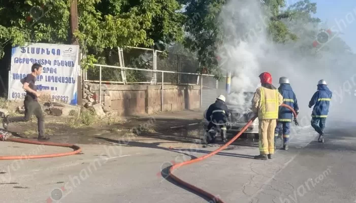 Երևանում հրդեհ է բռնկվել Mercedes-ում. կրակը տեսանելի էր մի քանի հարյուր մետրից. shamshyan.com