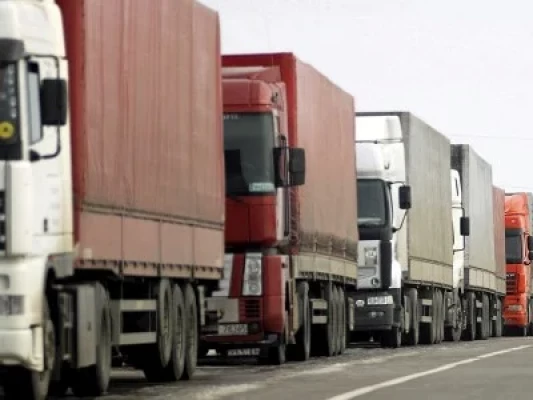 Վերսկսվել է հայկական կոնյակով բեռնատարների բացթողումը Վրաստանի մաքսային պահեստներից. ՊԵԿ