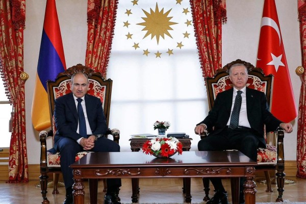 Ինչ են քննարկել Փաշինյանն ու Էրդողանը. մանրամասներ՝ հանդիպումից