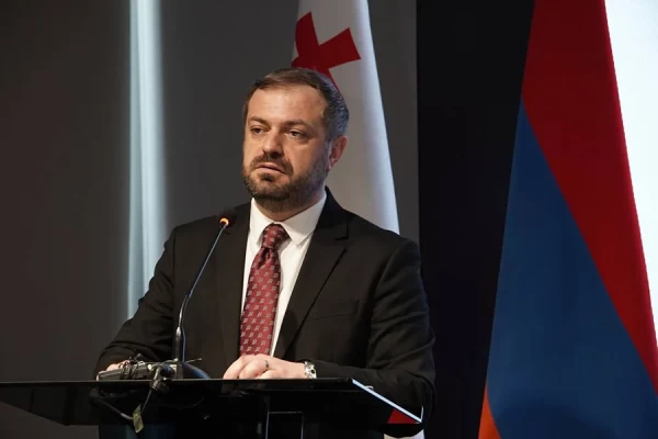 Պապոյանն ու ՊԵԿ նախագահը գնում են Վրաստան