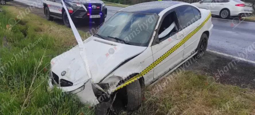 Գեղարքունիքի մարզում 66-ամյա վարորդը BMW-ով հայտնվել է դաշտում․ կան վիրավորներ․ shamshyan.com