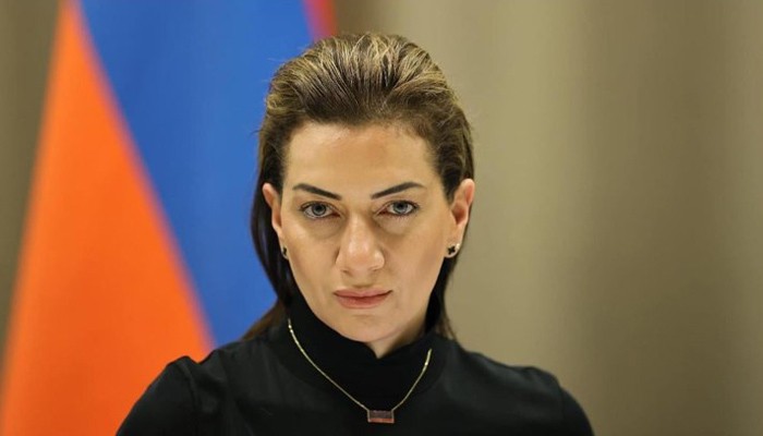 Դե մենք, հատկապես մեր միջի ամենազարգացածները, մաքսիմալ կրթված ծնվում ենք, չգիտեի՞ք․ Աննա Հակոբյան