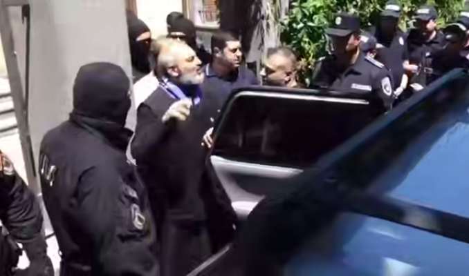 ԱԱԾ-ն բերման ենթարկեց Բագրատ Սրբազանին