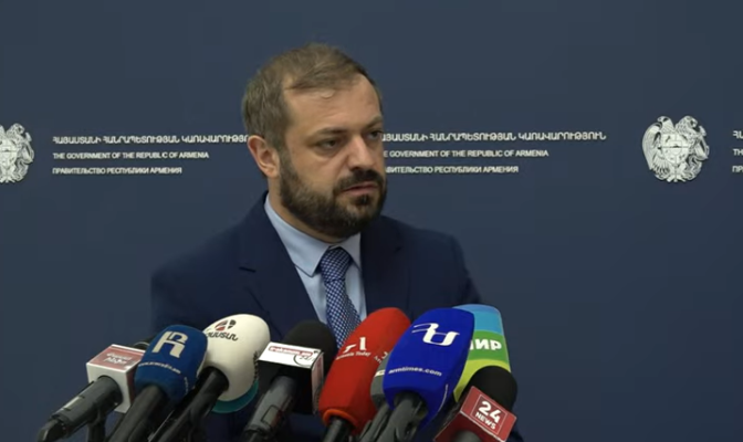 Շատ մեծ հերթեր կան Վերին Լարսի անցակետում. Պապոյան