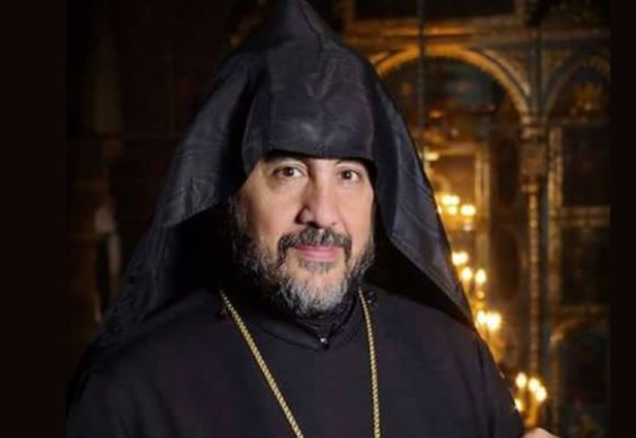 Շիրակի թեմի առաջնորդը կարող է ընդունել հասարակական պահանջը. Տիգրան Աբրահամյան