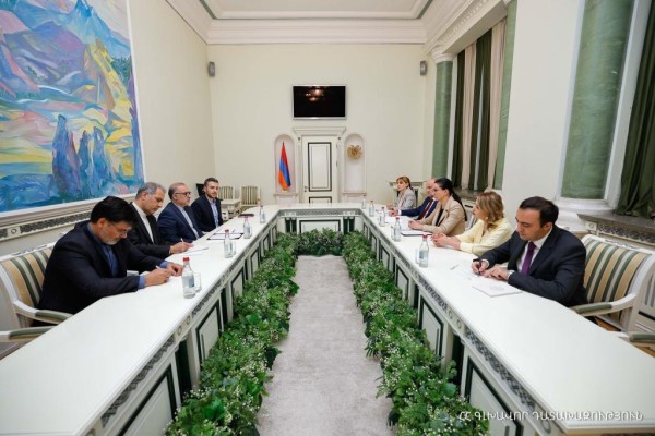 Գլխավոր դատախազն ու Իրանի դեսպանը քննարկել են հետախուզվողների հանձնման հարցերը