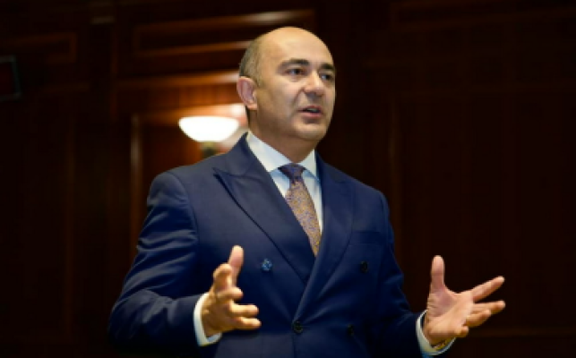 Մարուքյանը պատրաստ է հրաժարվել․ Աղազարյանը և Ասլանյանը կառաջադրեն Միքայել արքեպիսկոպոսի թեկնածությունը