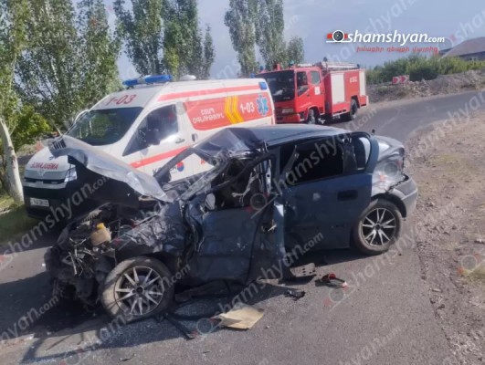 «Opel»-ը Բարձրաշենում բախվել է ծառերին, ապա արգելապատնեշին. 3 վիրավորներից մեկն անչափահաս է․ shamshyan.com
