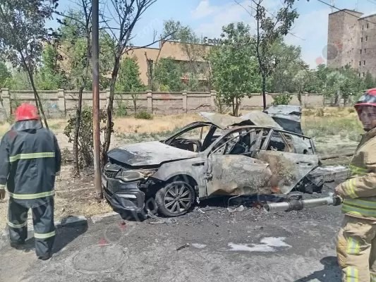 Պայթյուն-հրդեհ՝ Երևանում. Kia-ն վերածվել է մոխրակույտի. կա վիրավոր․ shamshyan.com