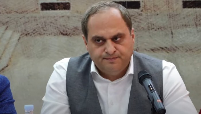 Բագրատ և Միքայել Սրբազաններին դիտմամբ են նույն խուցը նստեցրել, որ իրար հետ խոսեն՝ լսեն