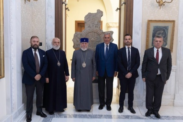 Ամենայն Հայոց Կաթողիկոսն ընդունել է Մալթայի Ինքնիշխան Մարտական Ուխտի դեսպանին