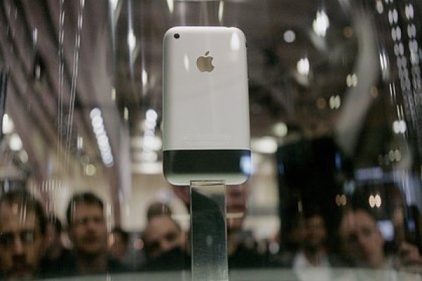 Վաճառվում է առաջին սերնդի iPhone-ը՝ 144.000 դոլարով