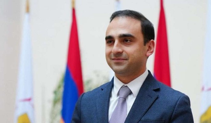 Երևանի քաղաքապետարանն առաջնորդվում է Սահմանադրության արժեքներով. Տիգրան Ավինյան