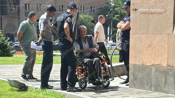 Երևանի քաղաքապետարանում անվասայլակով տղամարդը սպառնում է ինքնահրկիզվել. shamshyan.com