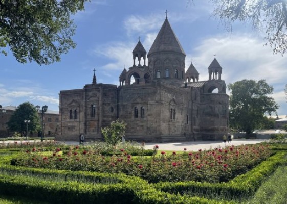 Նոր նշանակումներ` Մայր Աթոռում