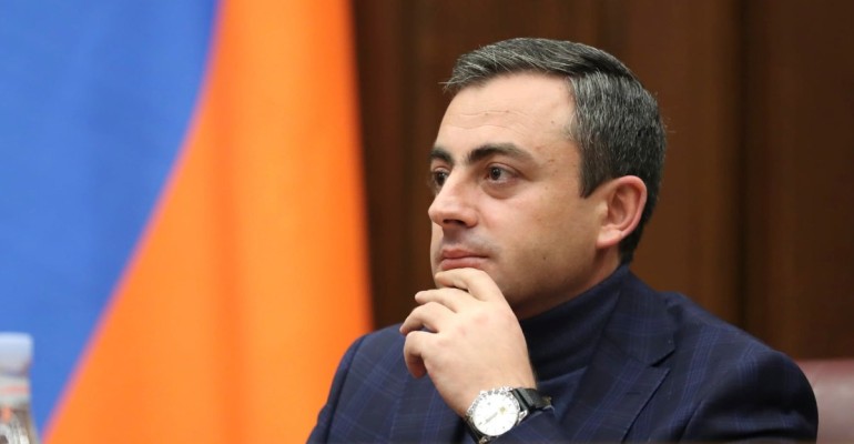 Իշխան Սաղաթելյանը մեկնել է Մոսկվա. Ժողովուրդ