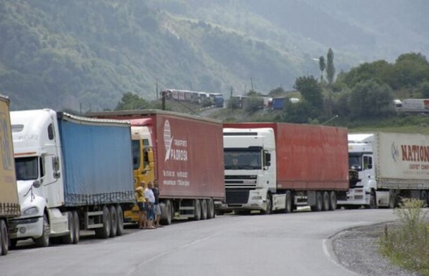 Վերին Լարսն անցել և ՌԴ է մտել հայկական շշալցված կոնյակով բեռնված 24 բեռնատար
