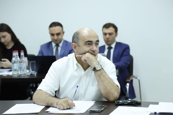Ի վերջո պատրաստ եք արտապատվիրակել, թե՞ մերժել եք, իսկ գուցե չեք էլ քննարկել․ Մարուքյան