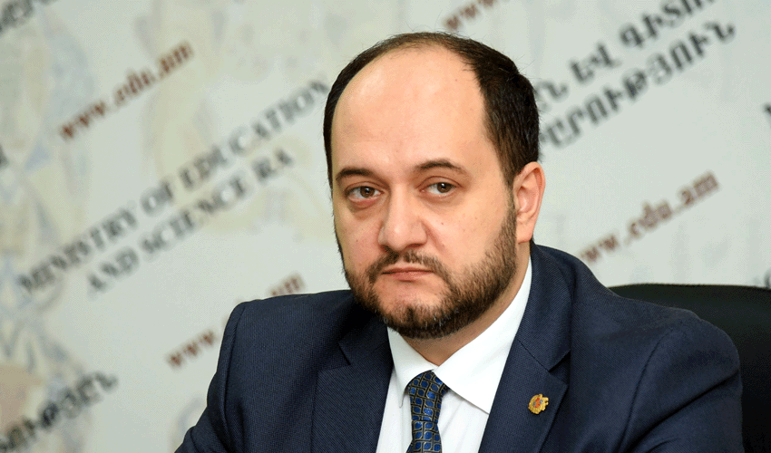 Արայիկ Հարությունյանը զայրացրել է թիմի անդամներին. ինչպես է ազատվում անցանկալիներից. Ժողովուրդ