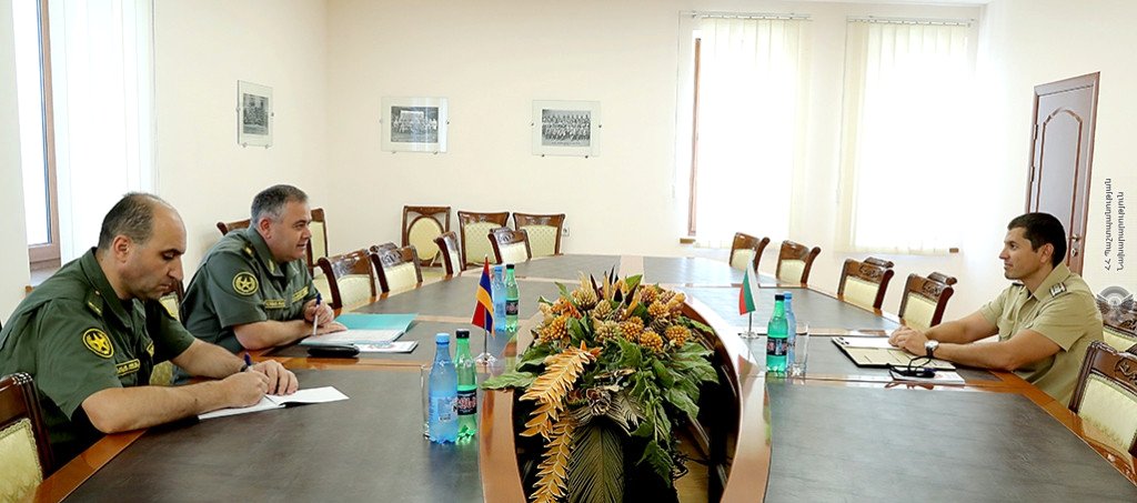 ՀՀ ԶՈւ ԳՇ պետն ընդունել է ՀՀ-ում Բուլղարիայի ռազմական կցորդին