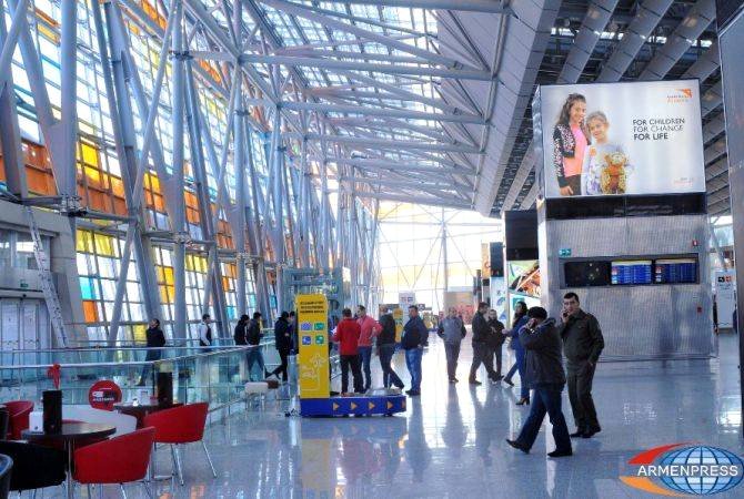 Երևան-Թբիլիսի չվերթի ուշացման պատճառով ուղևորները մնացել են օդանավակայանում