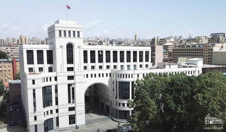 Ի՞նչ փաստաթղթի վրա են աշխատում. Փաստ