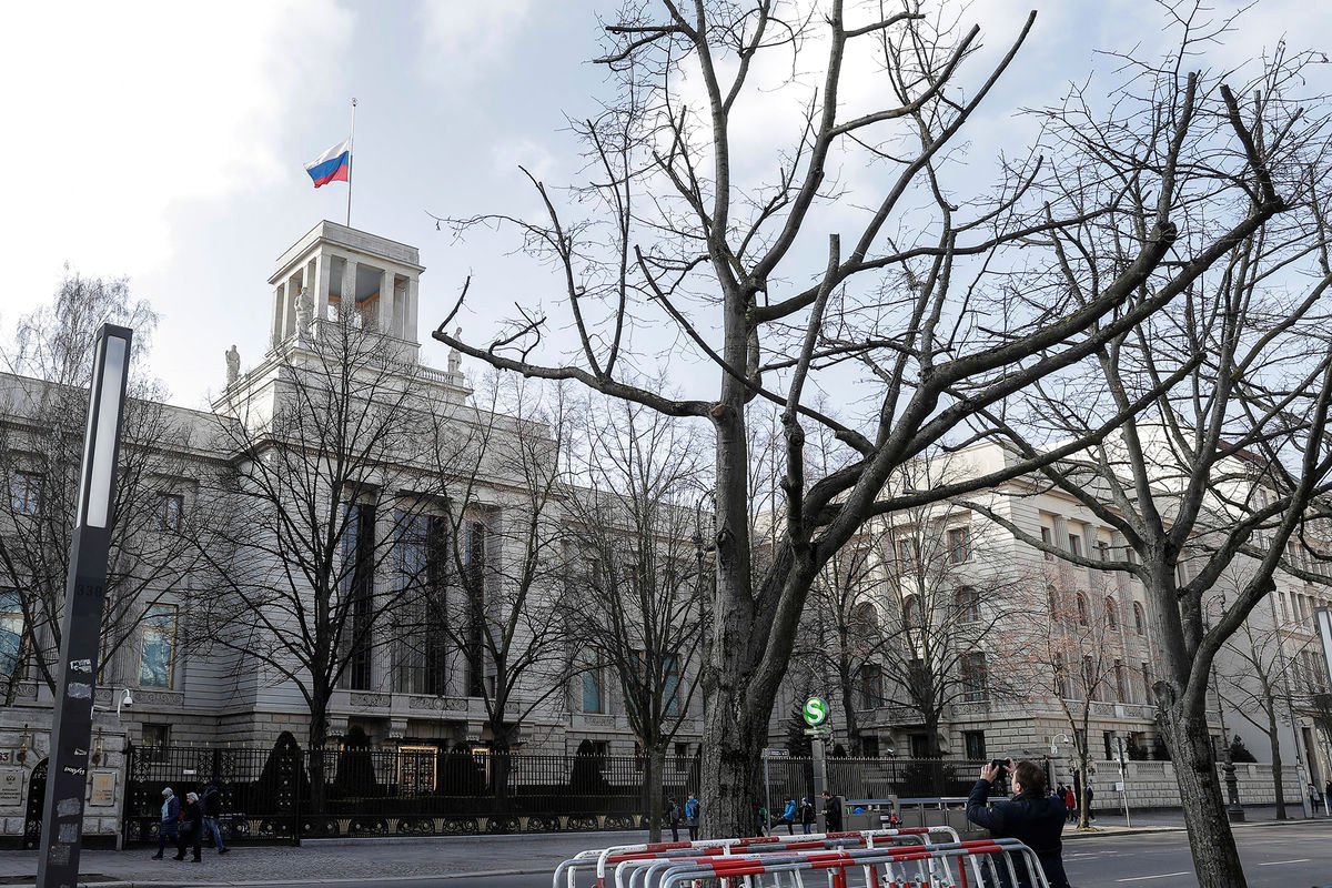 Գերմանիայում ռուս դիվանագետին մահացած են գտել. Spiegel