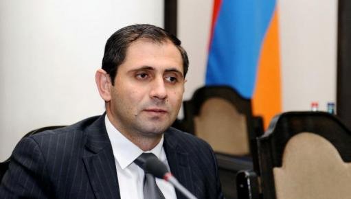 Սուրեն Պապիկյանը նախարարի պաշտոնում ժամանակավոր կմնա. Պն-ում գզվռտոց է․ Ժողովուրդ