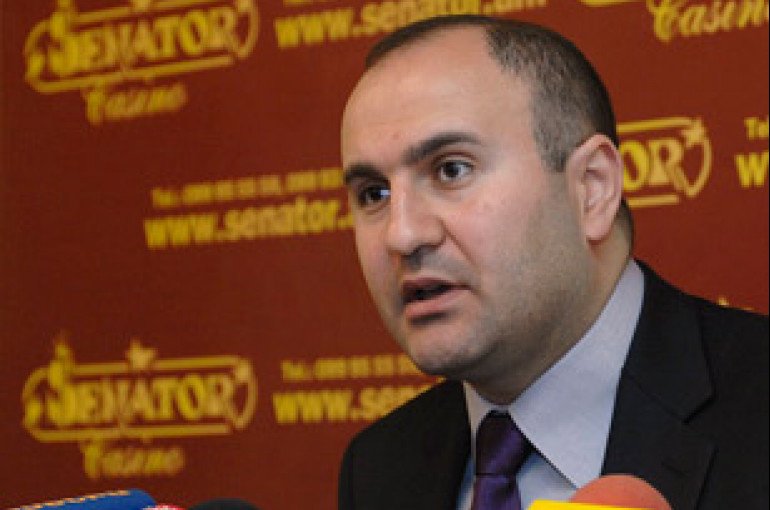 Ռուսական ներկայությունը զսպում է Ադրբեջանի ագրեսիան. Ժողովուրդ