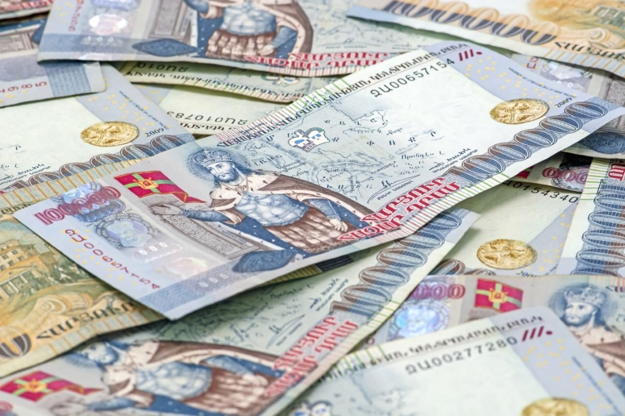 Իրական աշխատավարձերը նվազել են. Ժողովուրդ