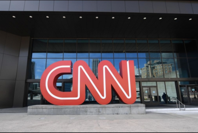 CNN-ի պրոդյուսերը կանանց հորդորել է երեխաներին իր մոտ բերել՝ բռնության համար