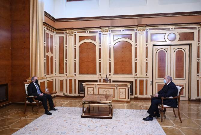 Տեղի է ունեցել Արմեն Սարգսյանի և Նիկոլ Փաշինյանի հանդիպումը