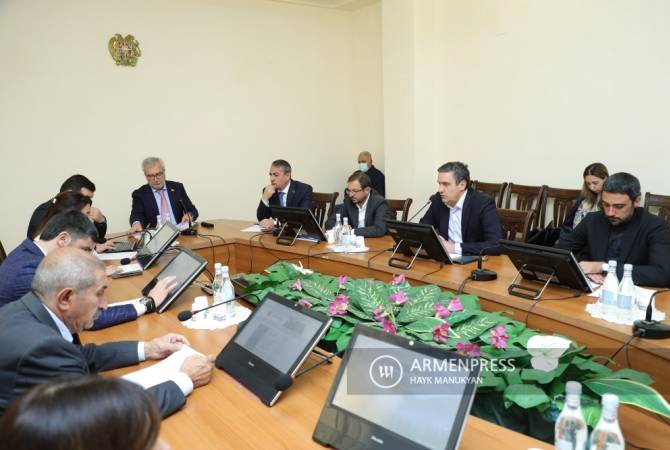ԱԺ պաշտպանության հանձնաժողովի փոխնախագահ կրկին չընտրվեց