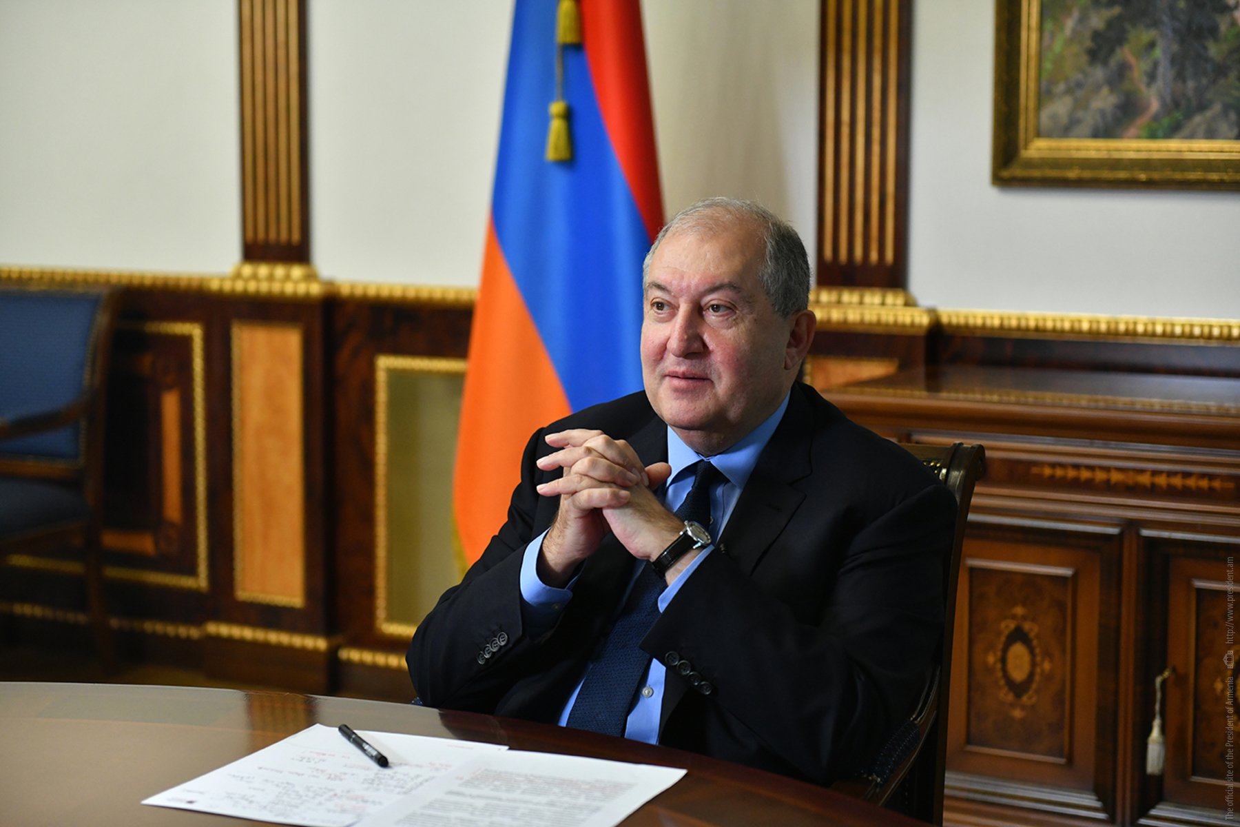 Նախագահը 600 հազարանոց սեղան է գնել