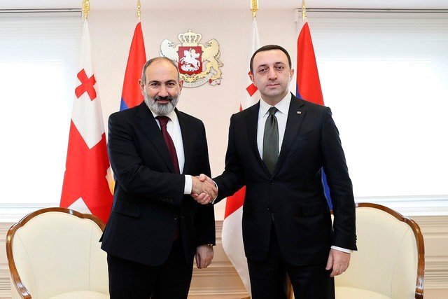 Նիկոլ Փաշինյանը հեռախոսազրույց է ունեցել Իրակլի Ղարիբաշվիլիի հետ