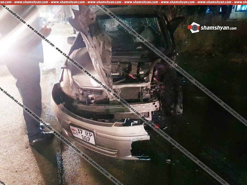 Մասիսում բախվել են Mitsubishi Colt-ն ու 06-ը. 6 վիրավորներից 2-ը երեխաներ են