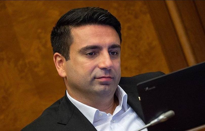 Փաշինյանը կրկին գնաց սև-սպիտակի ճանապարհով․ Հրապարակ