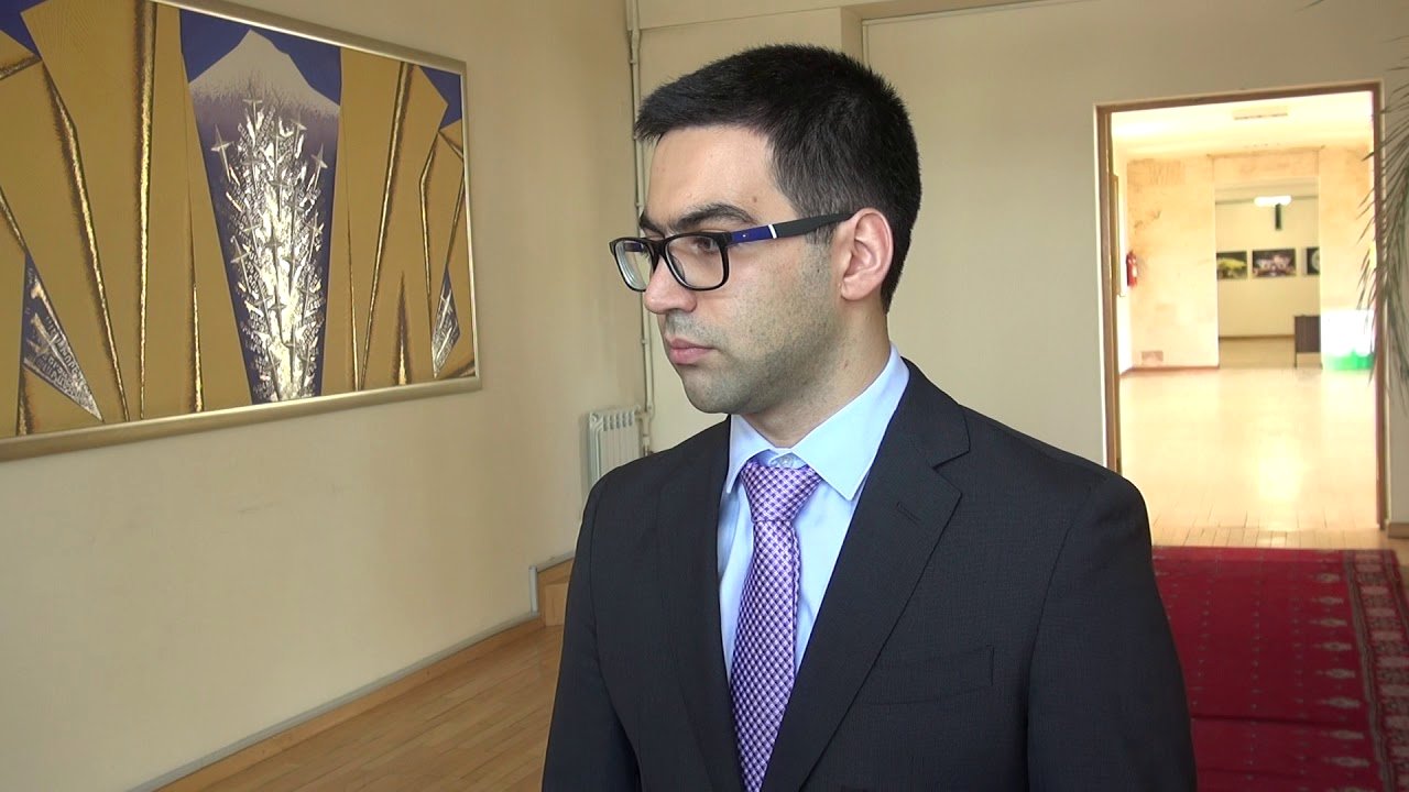 ՊԵԿ պաշտոնյաներին առաջարկել են ՔՊ անդամ դառնալ. Ժողովուրդ