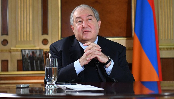 Թափուր նախագահի պաշտոնը. լիազորությունների մասին մատնանշումը՝ «քող». Փաստ